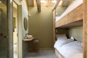 Walingsuites