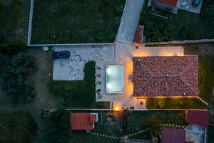 Villa Martha Sisan near Pula for 6 persons with 30 m2 private pool - 3 km from the beach