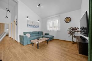 Villa Martha Sisan near Pula for 6 persons with 30 m2 private pool - 3 km from the beach