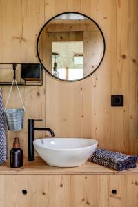 Chata Rod by TwoFingers glamping