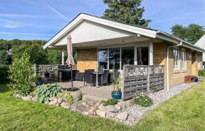 2 Bedroom Stunning Home In Broager