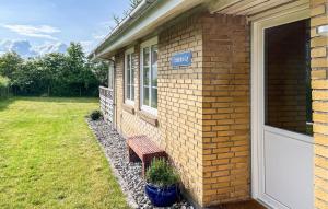 2 Bedroom Stunning Home In Broager