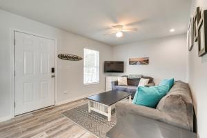 Steps to Ocean! Family-Friendly Carolina Beach Gem