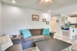 Steps to Ocean! Family-Friendly Carolina Beach Gem