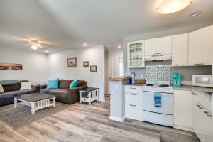 Steps to Ocean! Family-Friendly Carolina Beach Gem