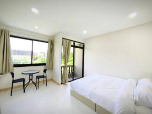 KoKo House, 500m the Pink Line MRT, Near Airport