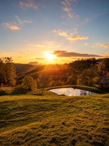 Lake Cabin Rosia Montana