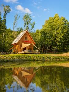 Lake Cabin Rosia Montana