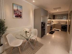 Modern Luxe 2 bedroom Westlands