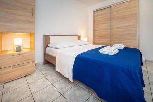 Mira & Ivan Apartments with Terrace and Parking by Irundo