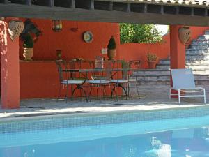 Villas Superb air conditioned loft in wine estate with pool : photos des chambres