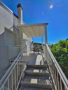 Penthouse apartment Draga Sky in Mošćenička Draga with free parking, one balcony and one terrace