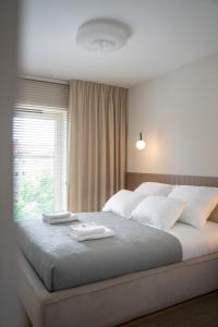 Czysta 4 City Center with AC -ProperUNIT