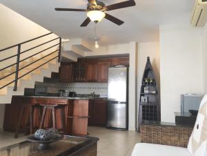 Condo great location beach close