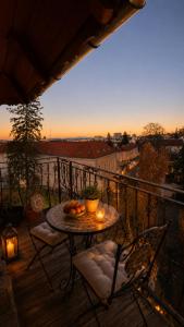 Albert Authentic Heritage Retreat - Historic Views & Private Parking