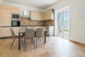GuestHost - Lovely and Comfy Apartments by the Vineyard