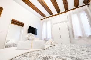 8 mins from San Marco, experience authentic Venice