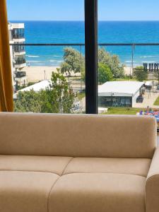 Italy Luxury Apartment front of the sea