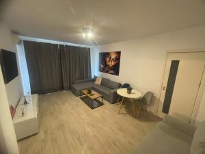 Gorgeous apartment in city enter