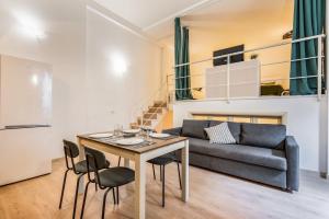 7Guest Duomo5Min walk-PRIVATE CINEMA PopCorn-Castle 6MIN- Air Cond