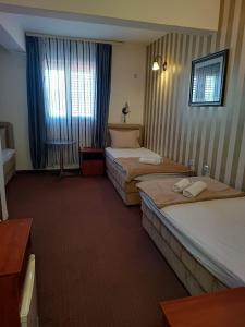 Central Hotel & Restaurant