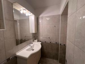 First row to the sea - Apartment Mustel - Adults Only