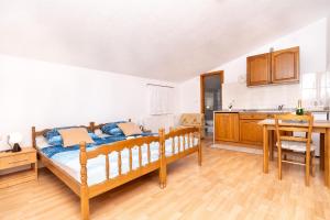 Apartments Mara