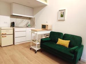 Triana Riverside Studio C
