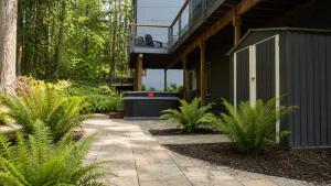 Fernwood Retreat Hot Tub Trails