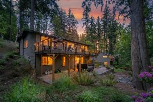 Fernwood Retreat Hot Tub Trails