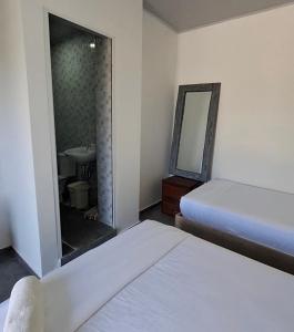 Habitaciones Amobladas en el Pueblo de Barú