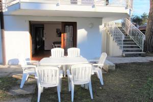 Ground-floor apartment 350m from the beach