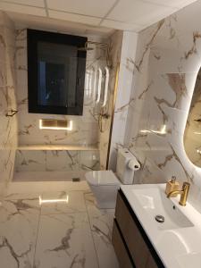 Villa lujosa con spa, piscina y sala de juegos PRIVADOS