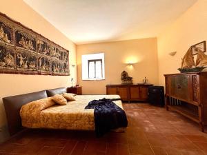 Castello Vinci Historic Room with Private Bathroom