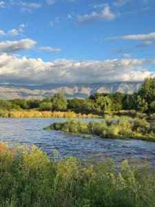 Encantadora Casa a metros del río cerca de Nono