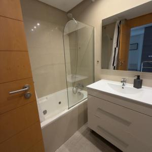 Adejeparadise25-B Duplex views and heatedpool