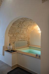Jacuzzi IV Monte romantic suite with hot tub