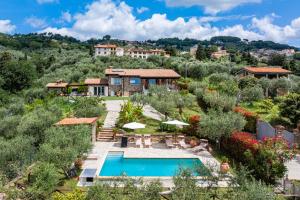 La Sassaiola by Nicola Real Estate