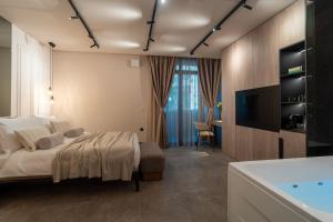 VELVET rooms & more