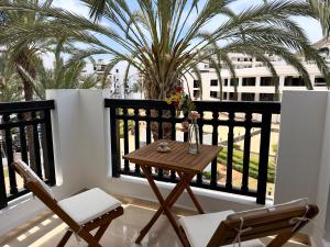 NEW! Stylish 2BR Balcony