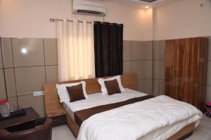 Hotel 7 - Stay INN Luxury Guest House