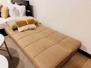 CQ House Venice Luxury Stay Balcony View and Pool
