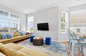 Exquisite! Luxury Beach Retreat Steps to Boardwalk, Beach, Nightlife & Casinos
