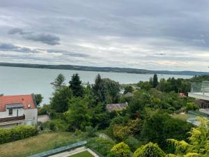 T8 Sunset Tihany