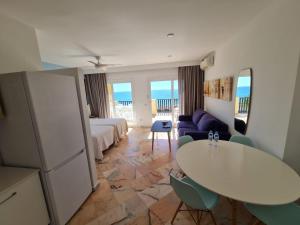 Apartamento con esplendida vista al mar, a menos de 50 metros de la playa
