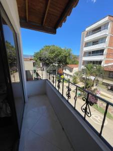 Apartamento con Terraza y Balcón Cerca de U de Medellin