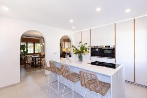 Villa Carmen - Peaceful Eco-Luxury with Private Pool and Sea Views & EV - near Sitges