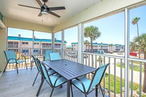 Sanibel Arms West B8