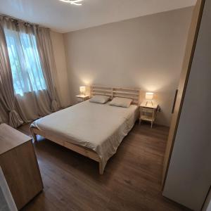 RED SQUARE Apartment - Varna