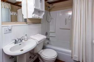 Tuckaway Cottage by Simple Life Rentals